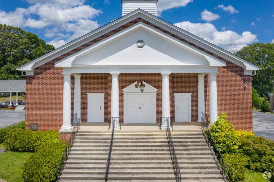 3405 S Cobb Dr SE, Smyrna, GA for sale - Building Photo - Image 3 of 7
