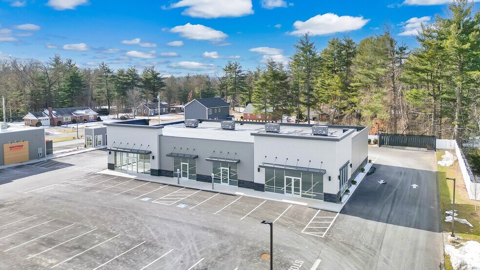 212 Southampton Rd, Westfield, MA à louer - Photo du bâtiment - Image 1 de 85