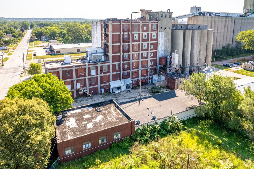 1925 E Grand Ave, Des Moines, IA à vendre - Aérien - Image 2 de 7