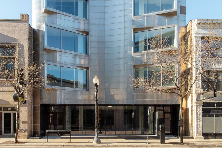 855 W Belmont Ave, Chicago, IL à louer - Photo du bâtiment - Image 3 de 8