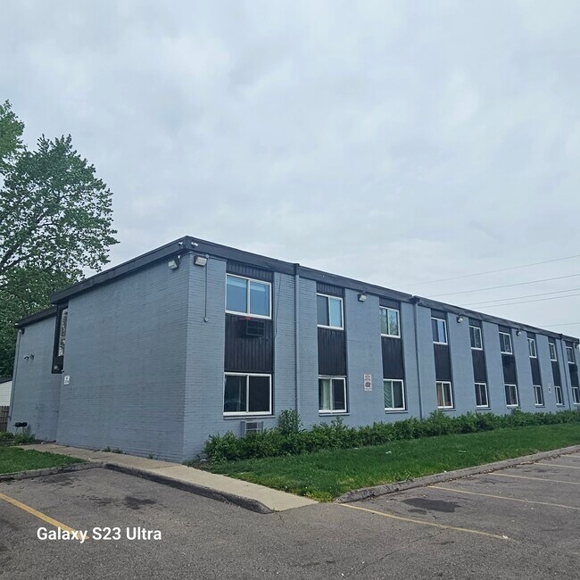 Plus de détails pour 1480 Parkwood Ave, Ypsilanti, MI - Multi-résidentiel à vendre