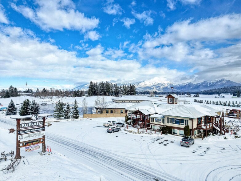 5 Swan Way, Bigfork, MT à vendre - Photo du bâtiment - Image 2 de 24