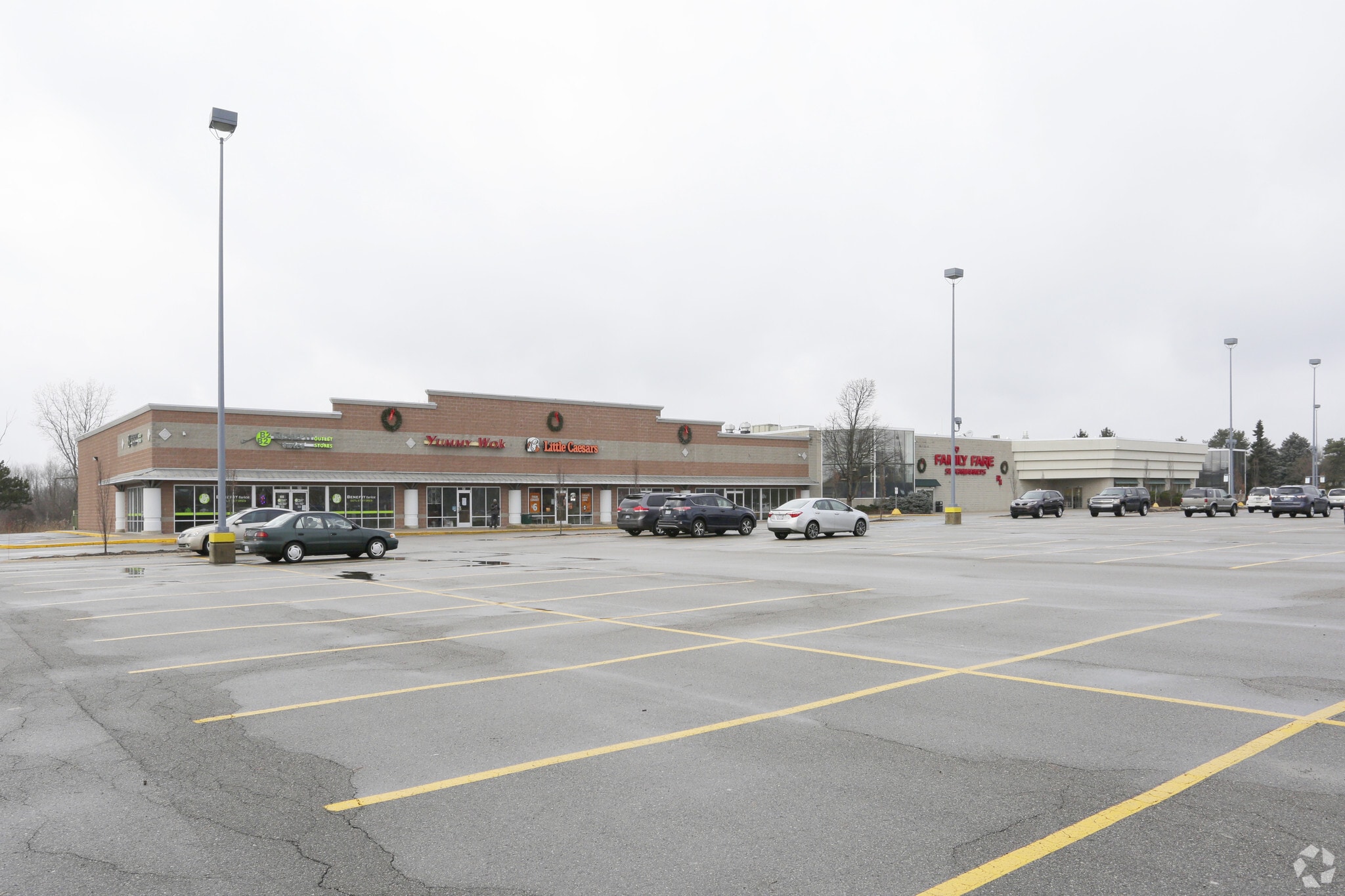 4325 Breton Rd SE, Grand Rapids, MI for lease Primary Photo- Image 1 of 6