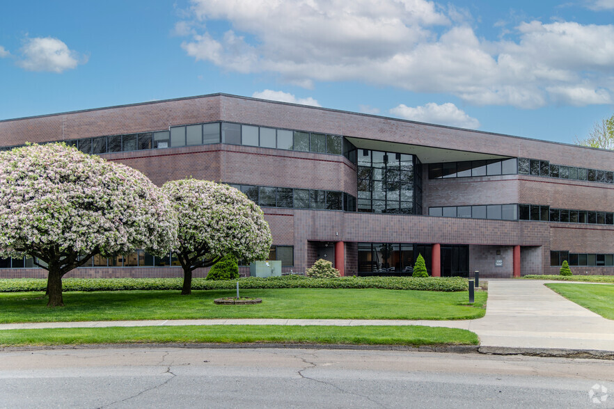 500 Winding Brook Dr, Glastonbury, CT à louer - Photo principale - Image 1 de 18