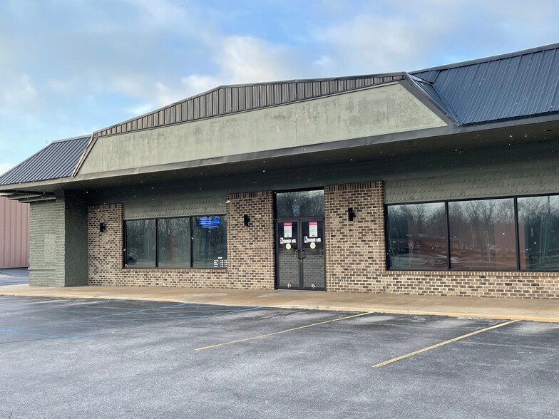 6209 E State Blvd, Fort Wayne, IN for lease - Building Photo - Image 2 of 5