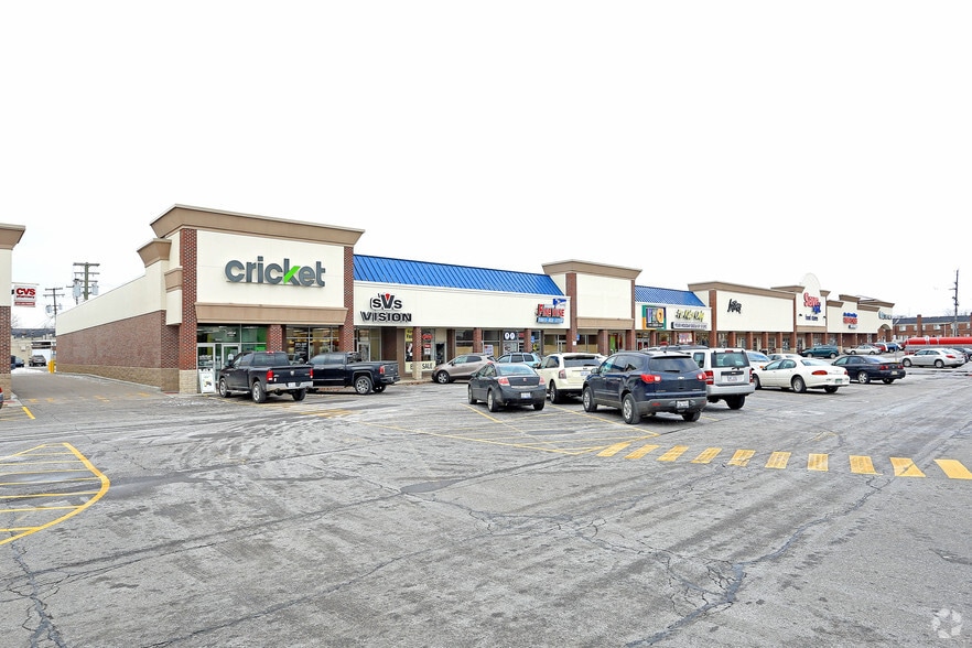 23055-23125 Coolidge Hwy, Oak Park, MI for lease - Primary Photo - Image 1 of 7