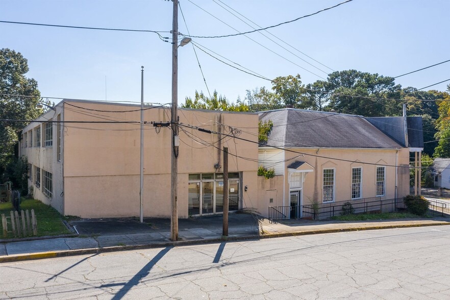 2130 Newnan St, East Point, GA for sale - Building Photo - Image 2 of 17