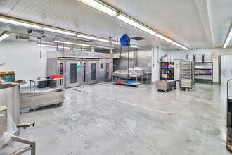 2021 1st St, San Fernando, CA for sale Interior Photo- Image 2 of 9