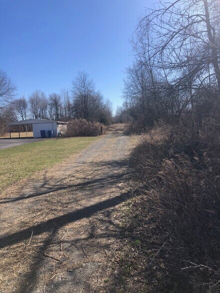 935 Route 52, Walden, NY à vendre - Photo du bâtiment - Image 3 de 11