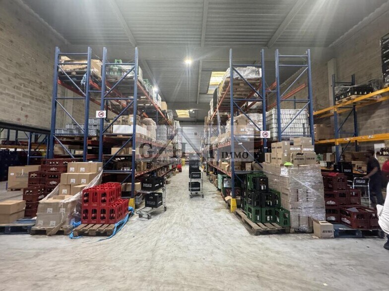 Industrial in Boissy-Saint-Léger for lease - Building Photo - Image 1 of 3