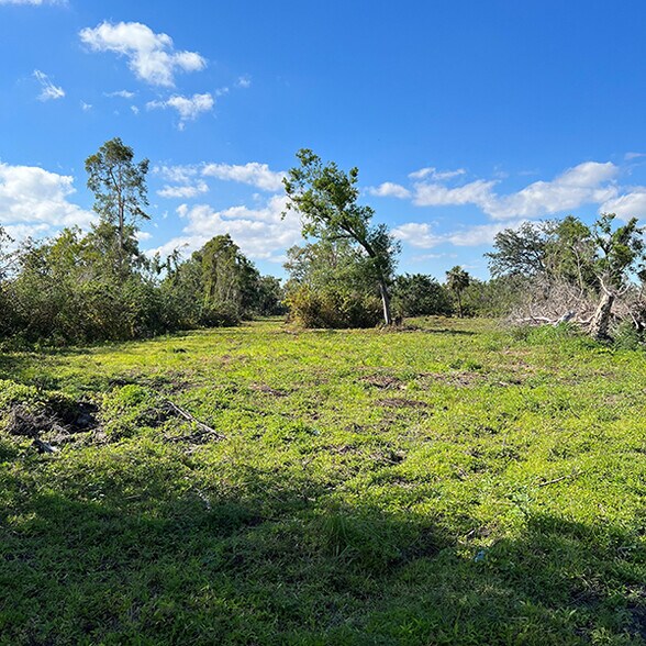 5750 Palm Beach Blvd, Fort Myers, FL à vendre - Autre - Image 2 de 6