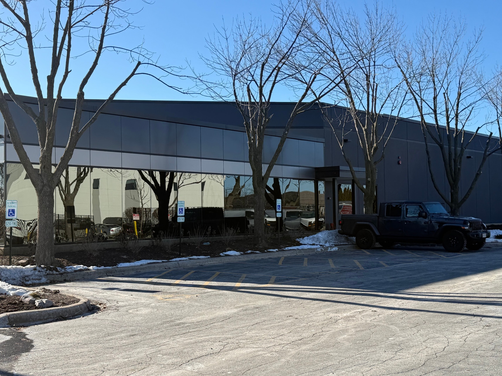 500 W Algonquin Rd, Mount Prospect, IL à louer Photo du bâtiment- Image 1 de 7