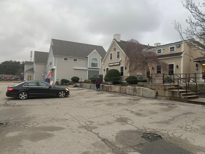 1518 Tremont St, Duxbury, MA à louer - Photo du bâtiment - Image 2 de 3