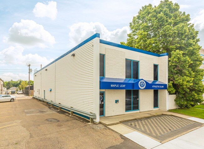 Plus de détails pour 12133 67 St NW, Edmonton, AB - Bureau à vendre
