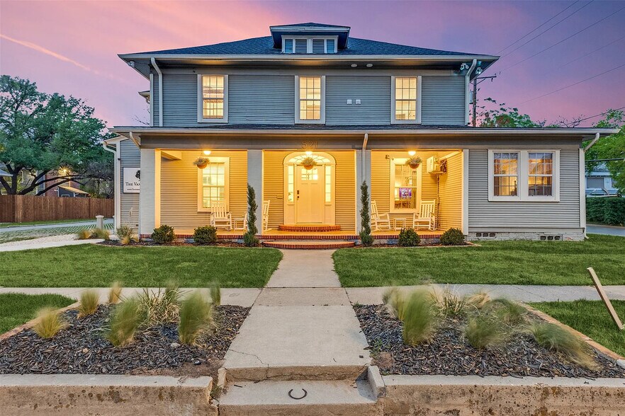 521 Texas St, Denton, TX à vendre - Photo du bâtiment - Image 2 de 10