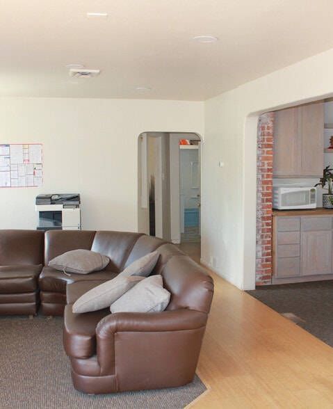 2365 Glendale Ave, Sparks, NV à vendre - Photo intérieure - Image 3 de 7