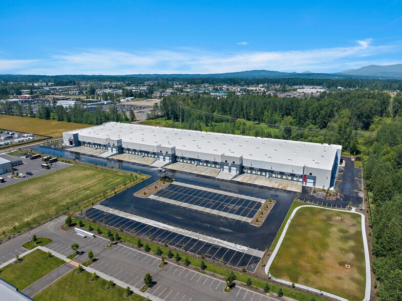 4050 160th Street NE, Marysville, WA à louer - Photo du bâtiment - Image 3 de 3