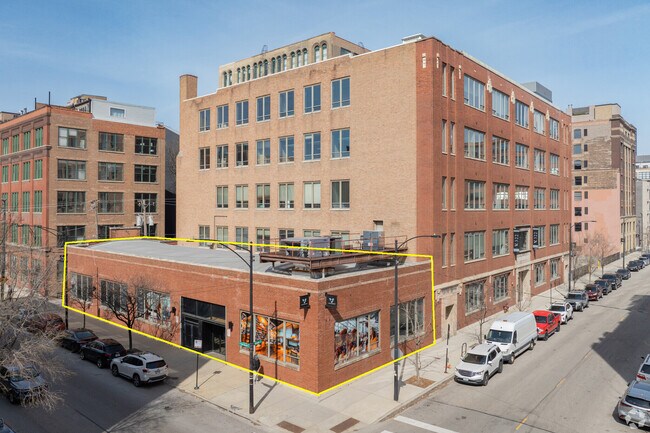 Plus de détails pour 322 S Green St, Chicago, IL - Commerce de détail à louer