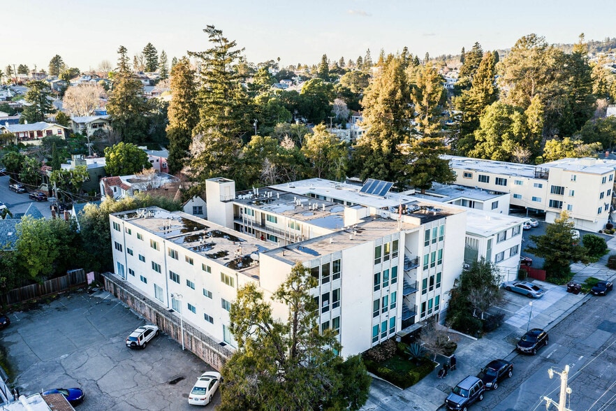 3525 Dimond Ave, Oakland, CA for sale - Building Photo - Image 3 of 33