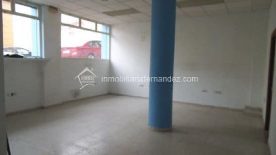 Retail in Cáceres, Cáceres for lease - Building Photo - Image 2 of 3