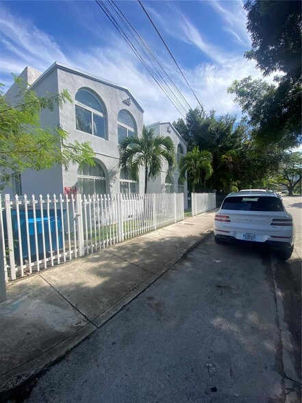 345 NW 34th St, Miami, FL à vendre - Photo du b timent - Image 3 de 14