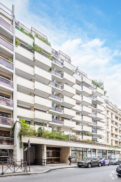 46 Rue De La Tour, Paris à louer - Photo du bâtiment - Image 2 de 9