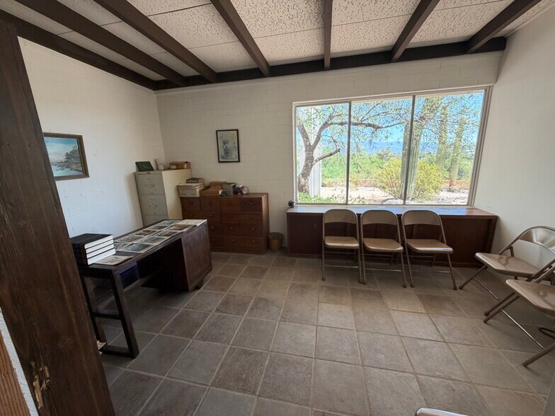 1477 Silverbell Rd, Tucson, AZ à vendre - Photo du bâtiment - Image 3 de 5
