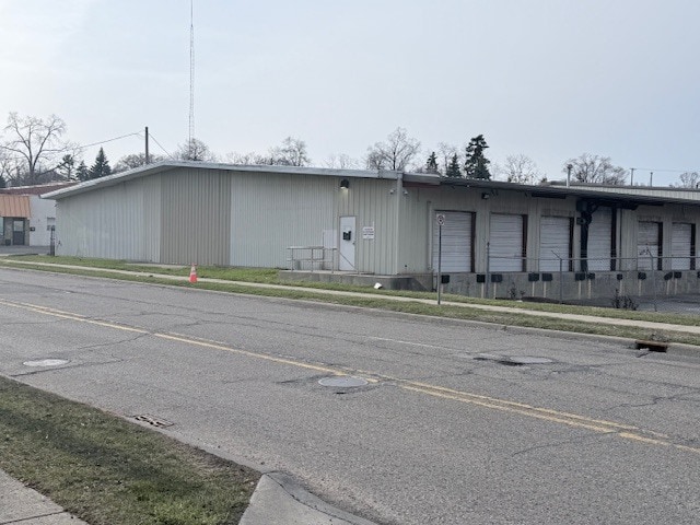 112 W Pike St, Pontiac, MI à vendre - Photo du bâtiment - Image 2 de 7