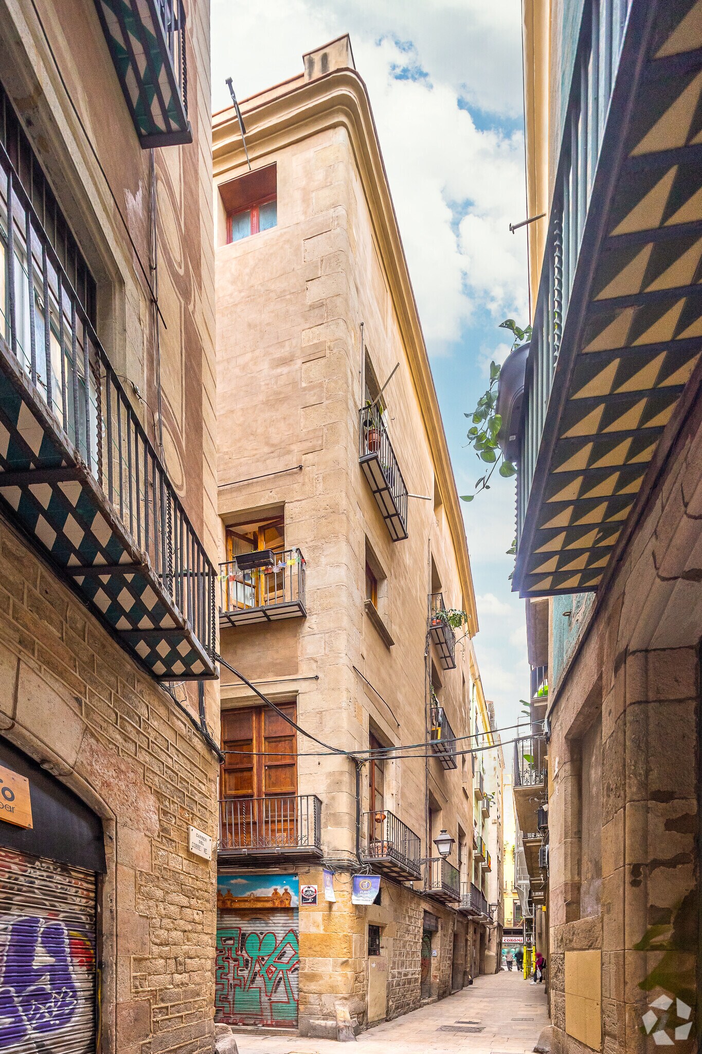 Multifamily in Barcelona, Barcelona for sale Primary Photo- Image 1 of 2