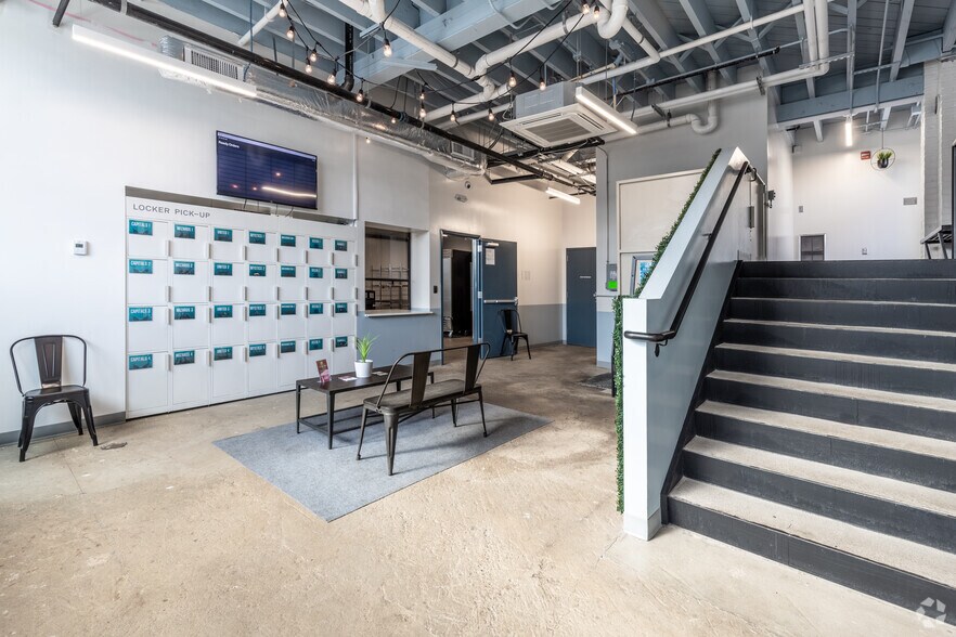 2000-2014 5th St NE, Washington, DC à louer - Hall d’entrée - Image 3 de 14