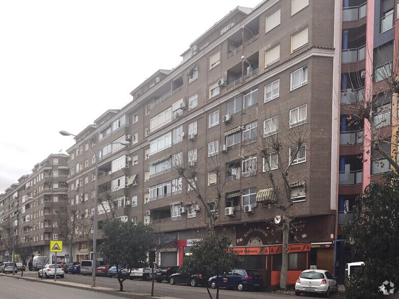 Avenida Francisco Aguirre, 314, Talavera de la Reina, Toledo à vendre - Photo du bâtiment - Image 2 de 2