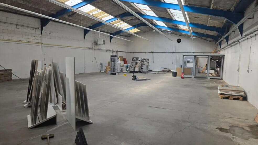 Local d'activités dans Dreux à vendre - Photo du bâtiment - Image 3 de 10