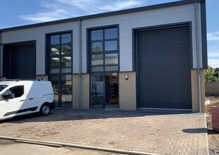 Oakdene Dr, Three Legged Cross for lease Building Photo- Image 1 of 6