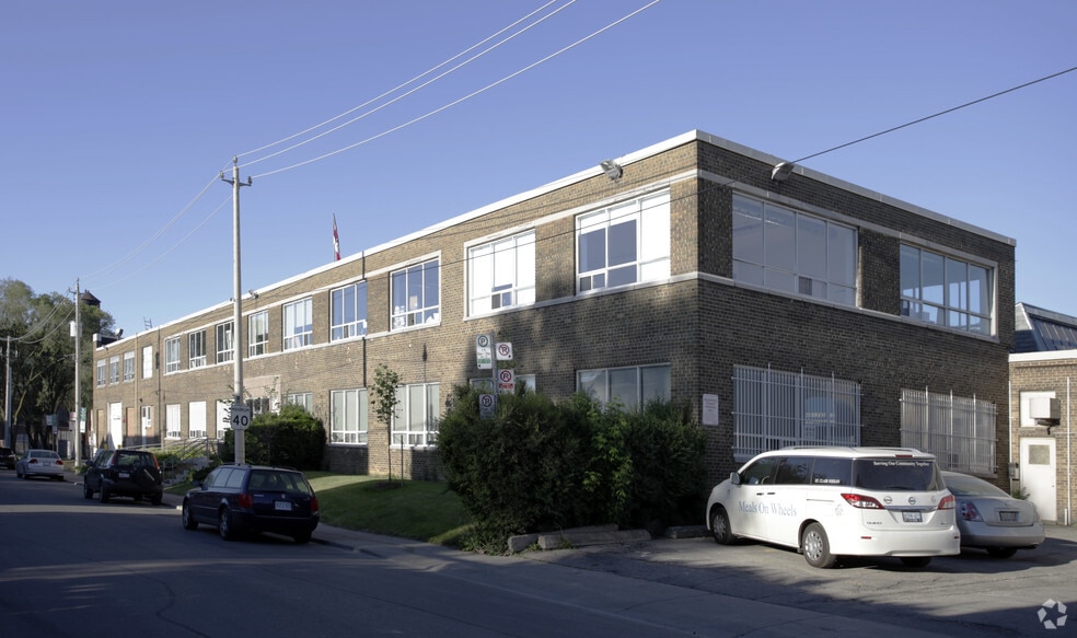 80 Ward St, Toronto, ON à louer - Photo du bâtiment - Image 3 de 3