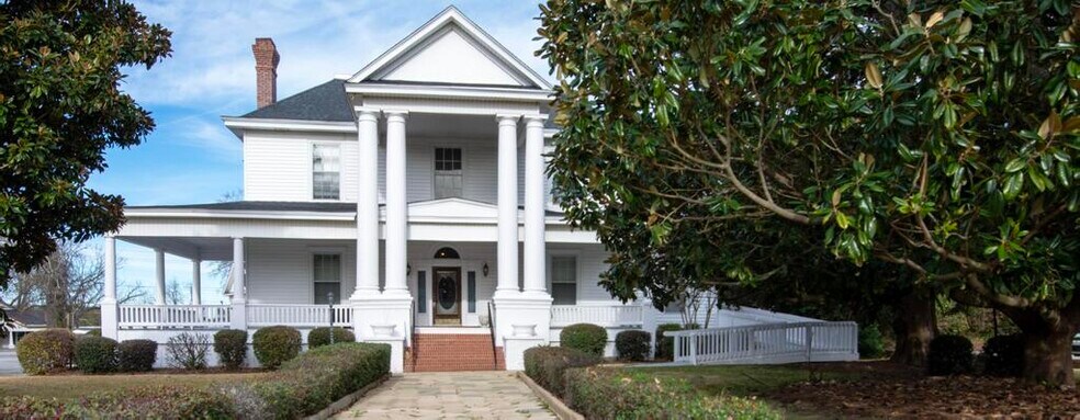 115 Savannah Ave, Statesboro, GA à vendre - Photo du bâtiment - Image 1 de 56