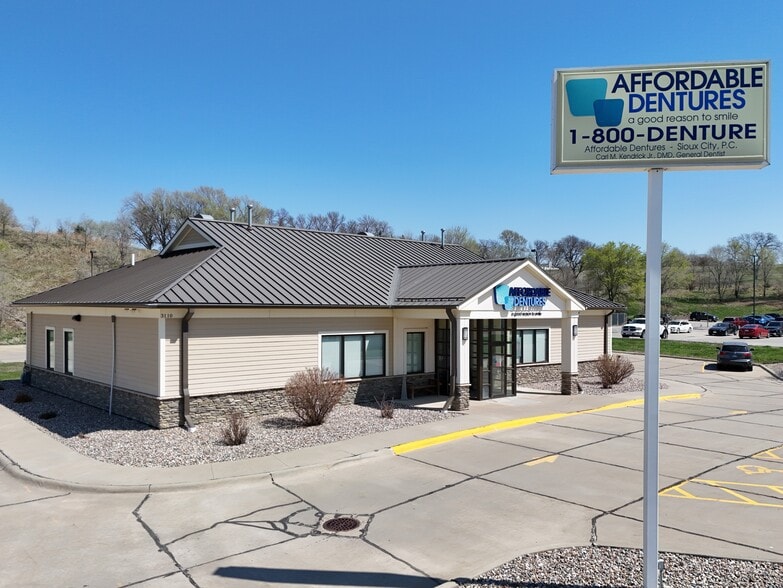 3110 Sunnybrook Ct, Sioux City, IA for sale - Building Photo - Image 2 of 6