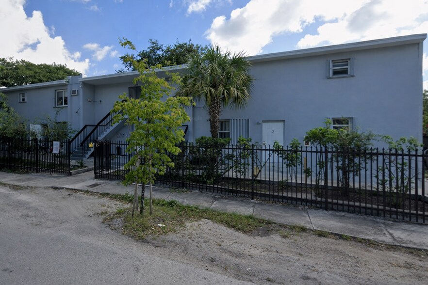 5475 NE 1st Ave, Miami, FL à vendre - Photo du bâtiment - Image 3 de 4