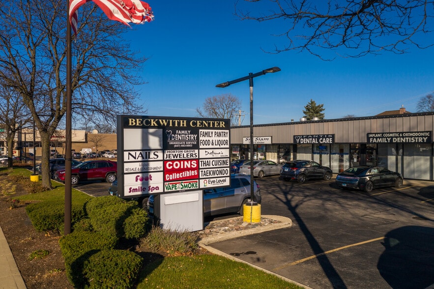 9225-9259 Waukegan Rd, Morton Grove, IL for lease - Primary Photo - Image 1 of 12