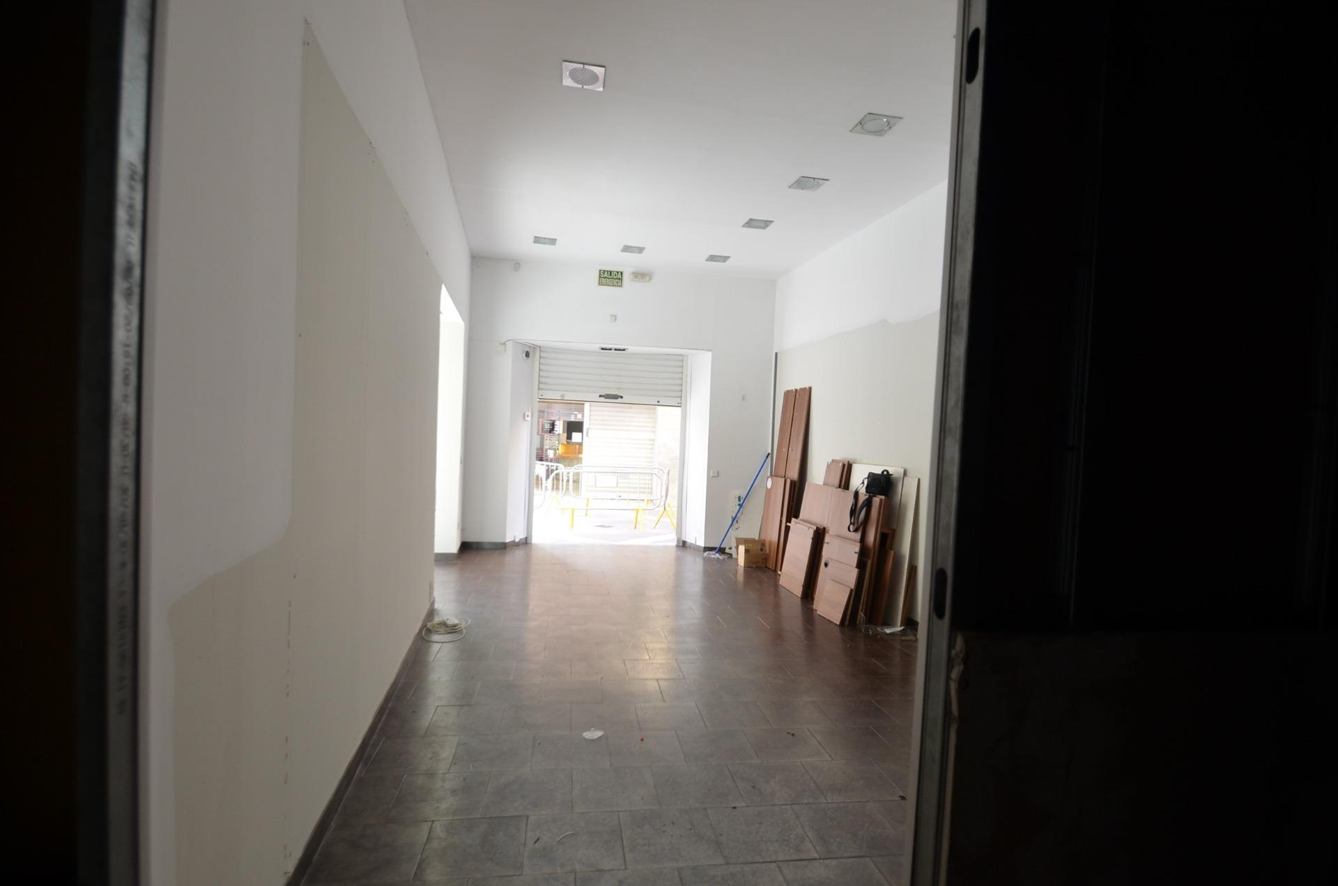Retail in Vilanova i la Geltrú, Barcelona for lease Interior Photo- Image 1 of 7