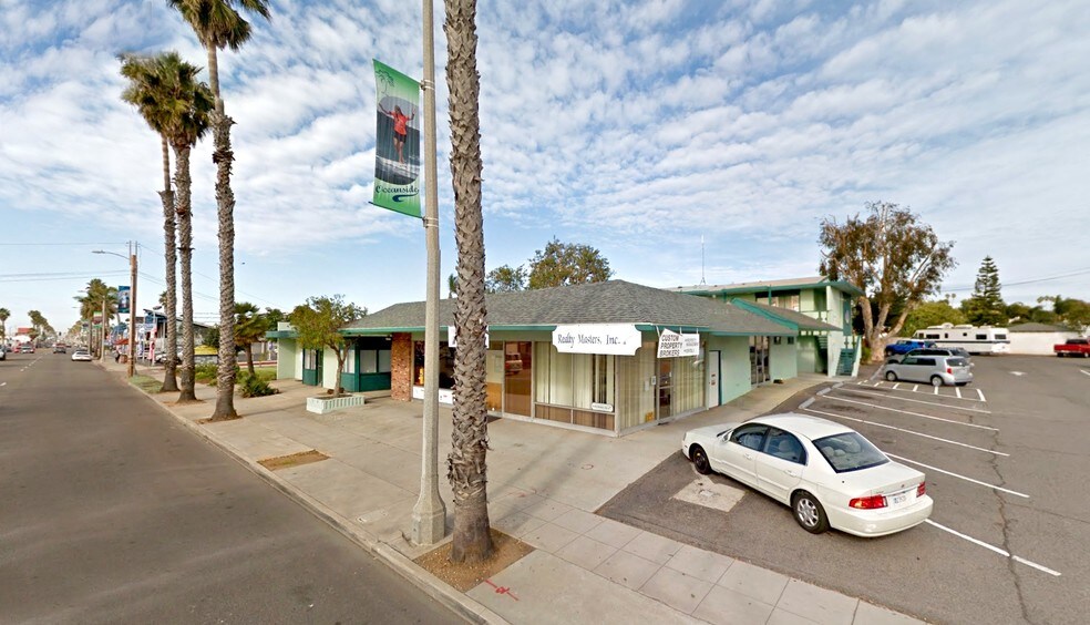 1012-1014 S Coast Hwy, Oceanside, CA à louer - Photo du bâtiment - Image 2 de 4
