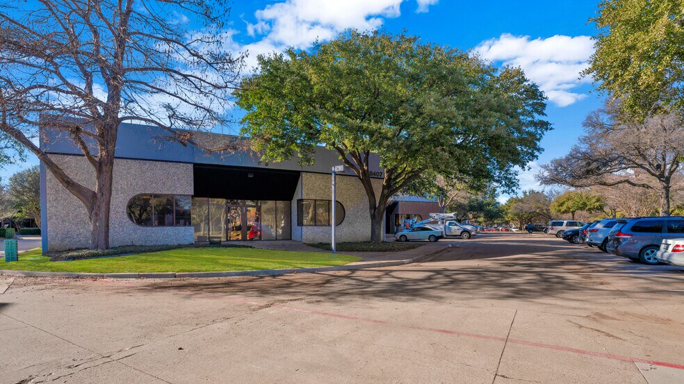 8422-8428 Sterling St, Irving, TX à louer - Photo du bâtiment - Image 1 de 23