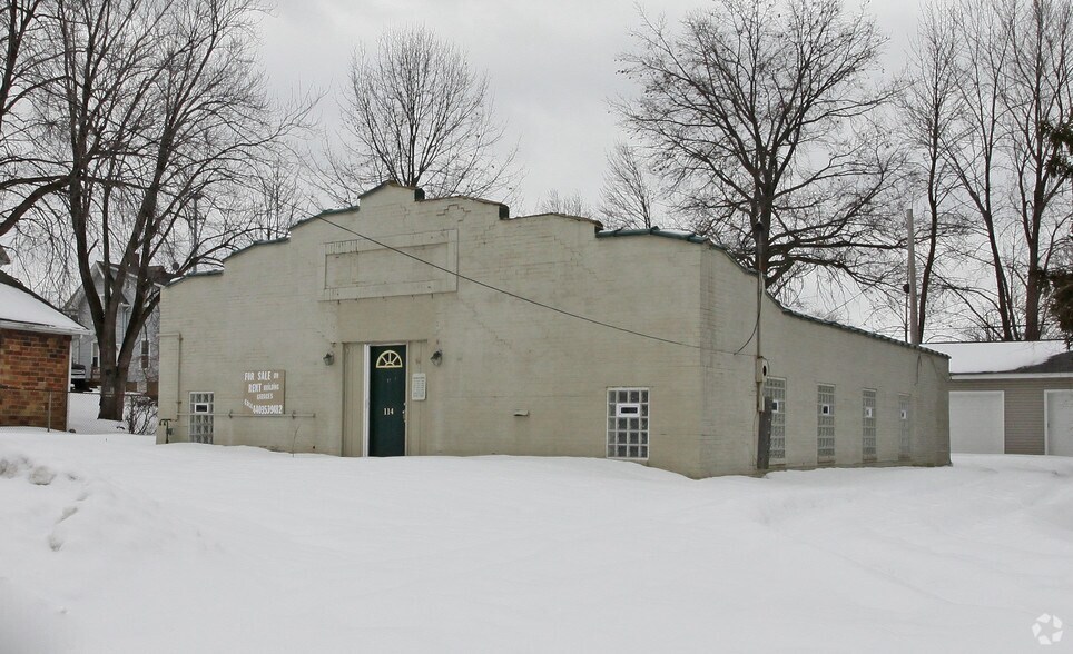 114 Harwood St, Elyria, OH for sale - Building Photo - Image 2 of 12