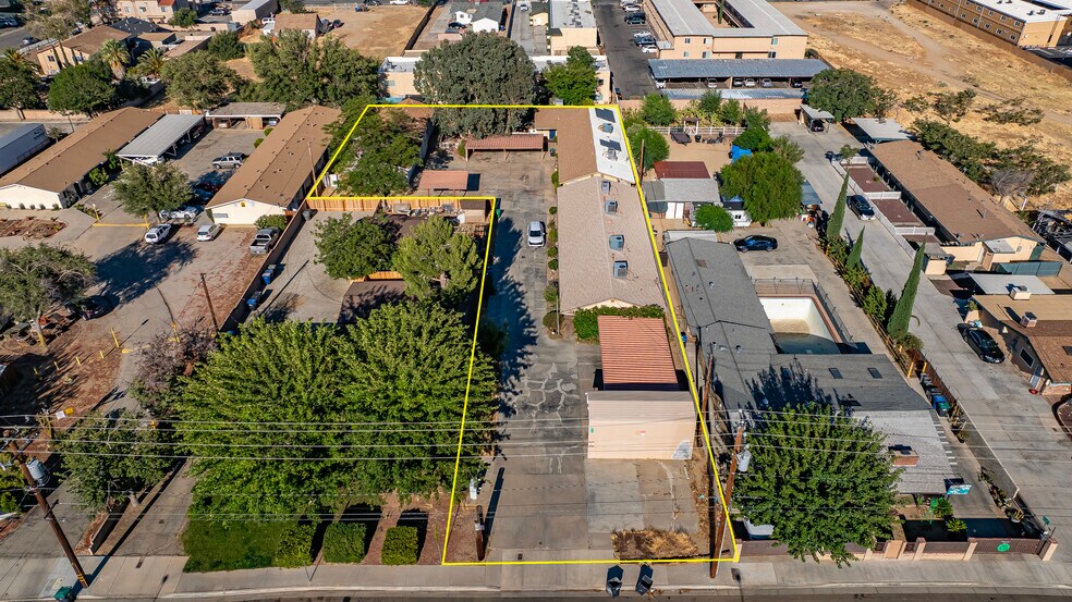 38110 10th St E, Palmdale, CA à vendre - Photo du bâtiment - Image 2 de 13