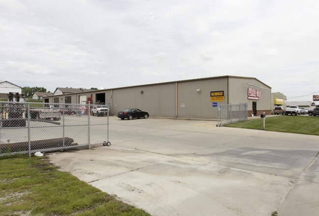 More details for 1720 Adams St, Lincoln, NE - Industrial for Lease