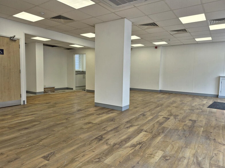 Christchurch Rd, Bournemouth for lease - Building Photo - Image 2 of 5