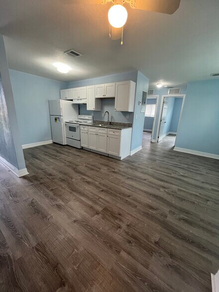 1109 NW 6th Ave, Pompano Beach, FL à vendre - Photo du bâtiment - Image 3 de 15