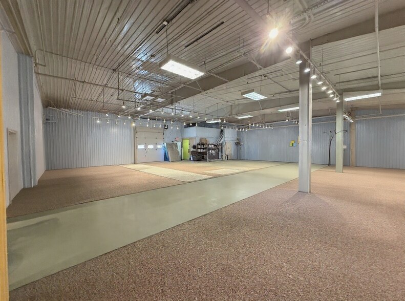 105 Gallery Ln, Morristown, VT à louer - Photo du bâtiment - Image 2 de 4