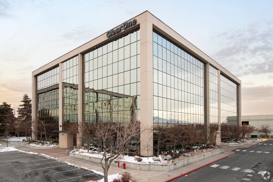 5215 W Wiley Post Way, Salt Lake City, UT à louer - Photo principale - Image 3 de 4