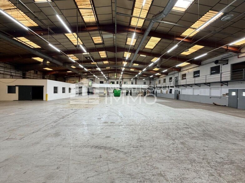 Industrial in Bois-le-Roi for sale - Building Photo - Image 2 of 6