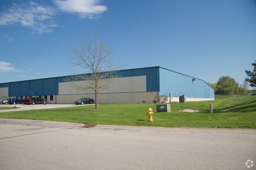 2761 Buell Dr, East Troy, WI for lease - Building Photo - Image 2 of 11
